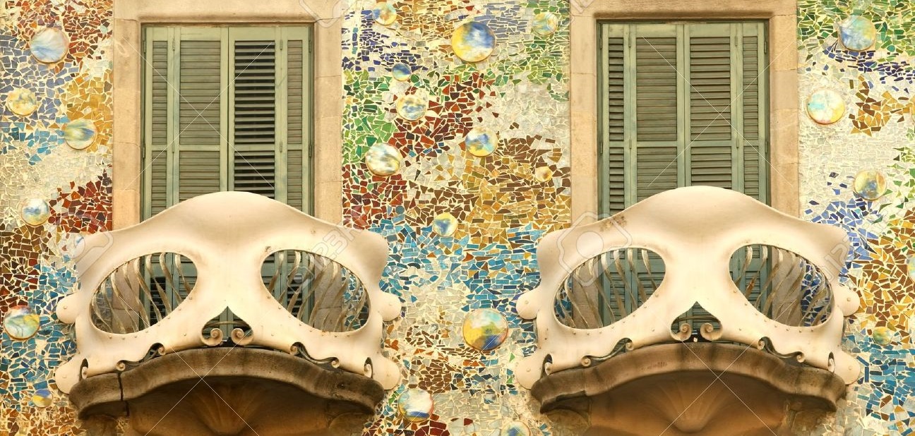 Antoni-Gaudi-modernist-building-Casa-Batllo-in-Barcelona-architecture-modernism2